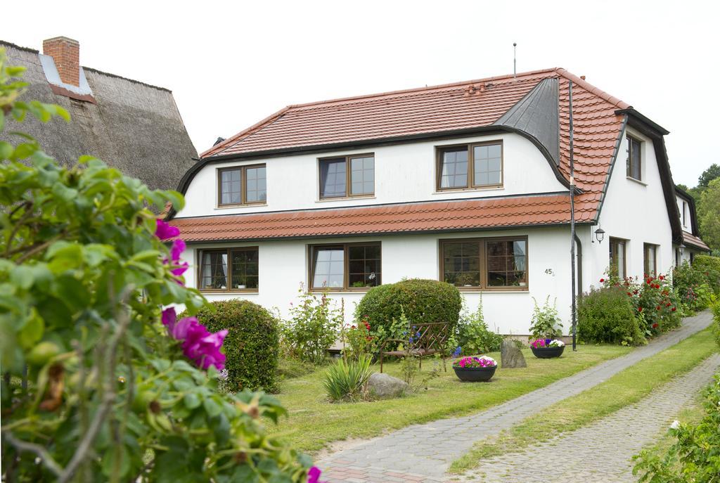 Pension Deichgraf Middelhagen Bagian luar foto