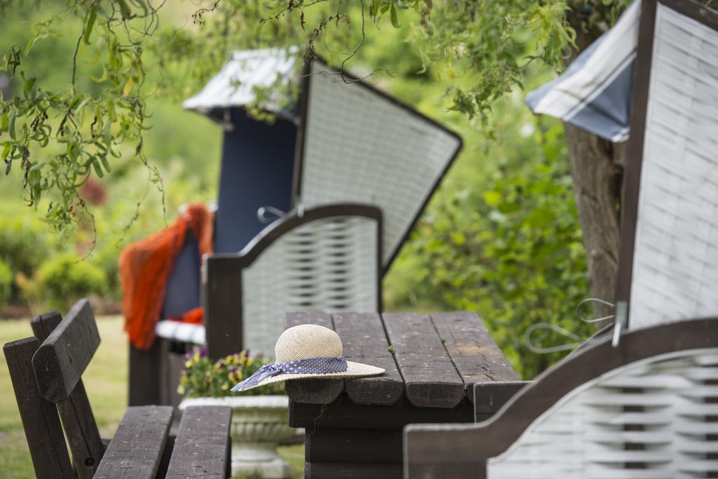 Pension Deichgraf Middelhagen Bagian luar foto