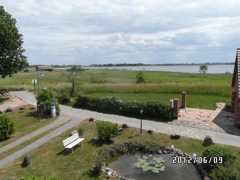 Pension Deichgraf Middelhagen Bagian luar foto