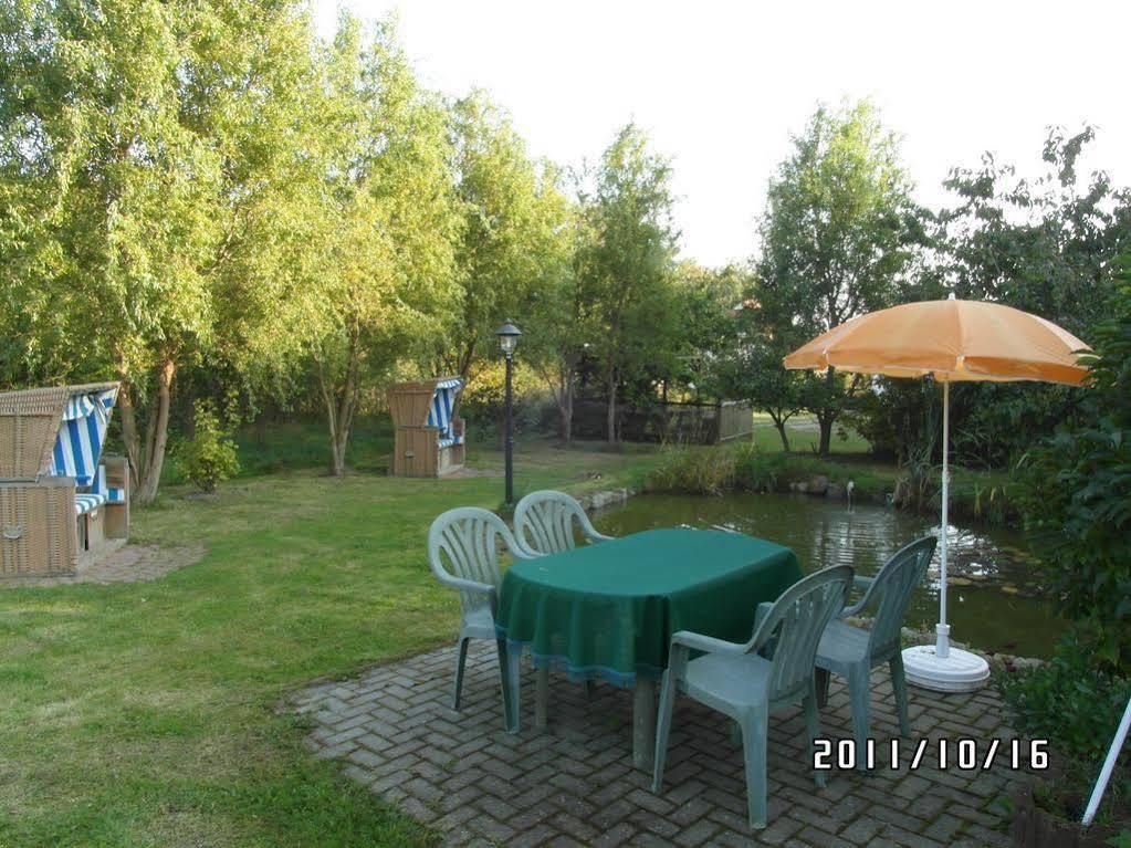 Pension Deichgraf Middelhagen Bagian luar foto