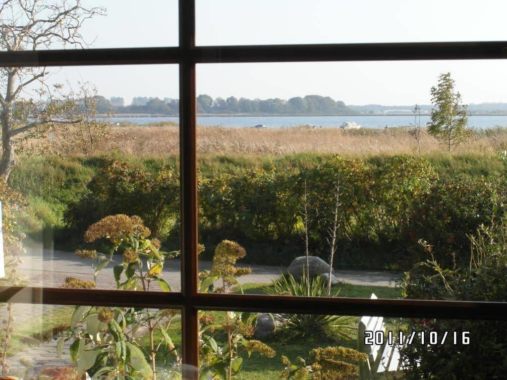 Pension Deichgraf Middelhagen Bagian luar foto